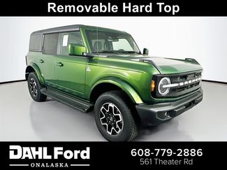 New 2025 Ford Bronco Outer Banks video 1