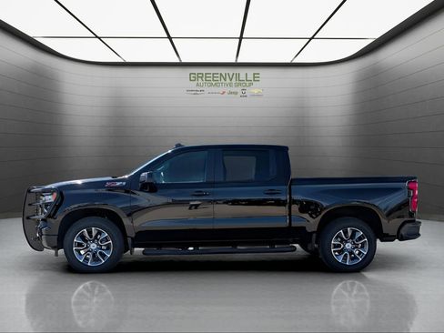 Used 2025 Chevrolet Silverado 1500 RST image 2