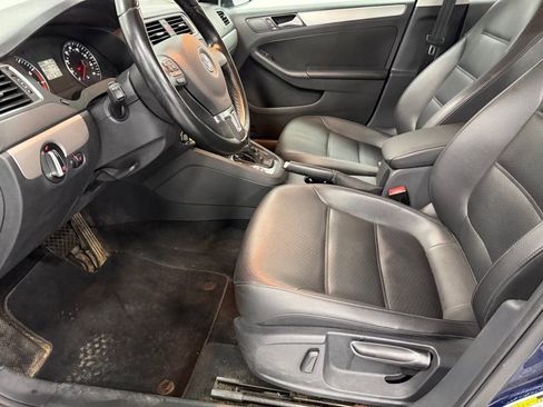 Used 2014 Volkswagen Jetta SE image 9