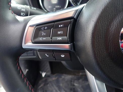Used 2019 MAZDA MX-5 Miata Grand Touring RWD image 11