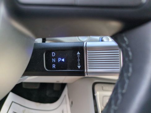 Used 2025 Hyundai Kona SEL FWD image 17