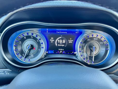Used 2021 Chrysler 300 Touring L AWD/4WD image 21