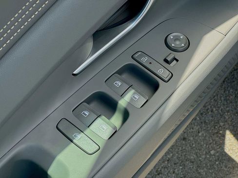 New 2026 Hyundai Elantra Sport FWD image 7