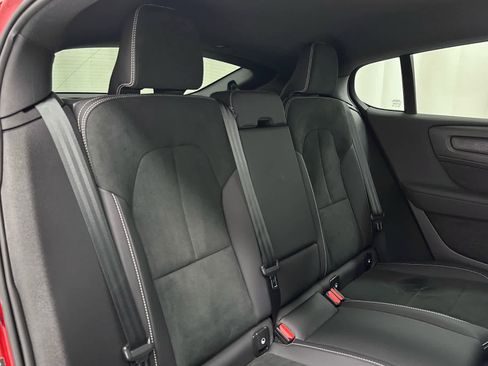 Used 2023 Volvo C40 P8 Recharge Plus image 22