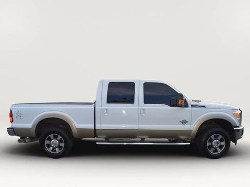 Used 2011 Ford F250 Lariat w/ Lariat Interior Pkg AWD/4WD image 9