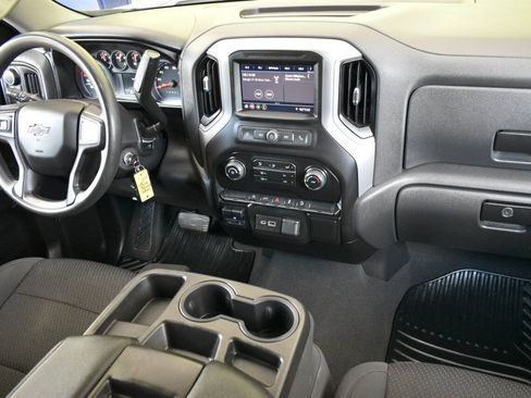 Used 2021 Chevrolet Silverado 1500 Custom Trail Boss AWD/4WD image 26