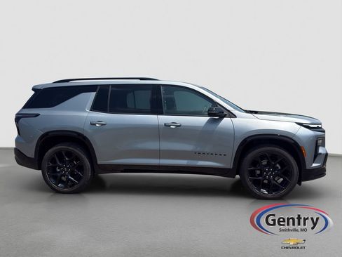 Used 2024 Chevrolet Traverse RS AWD/4WD image 7
