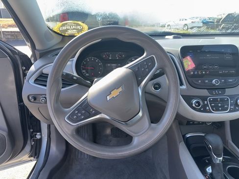 Used 2025 Chevrolet Malibu LT image 11