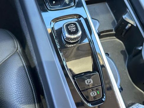 Certified 2025 Volvo S60 B5 Plus FWD image 23