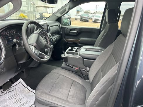 Used 2021 Chevrolet Silverado 1500 RST w/ Bed Protection Package image 17