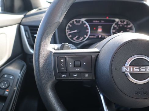 Used 2024 Nissan Rogue SV image 20