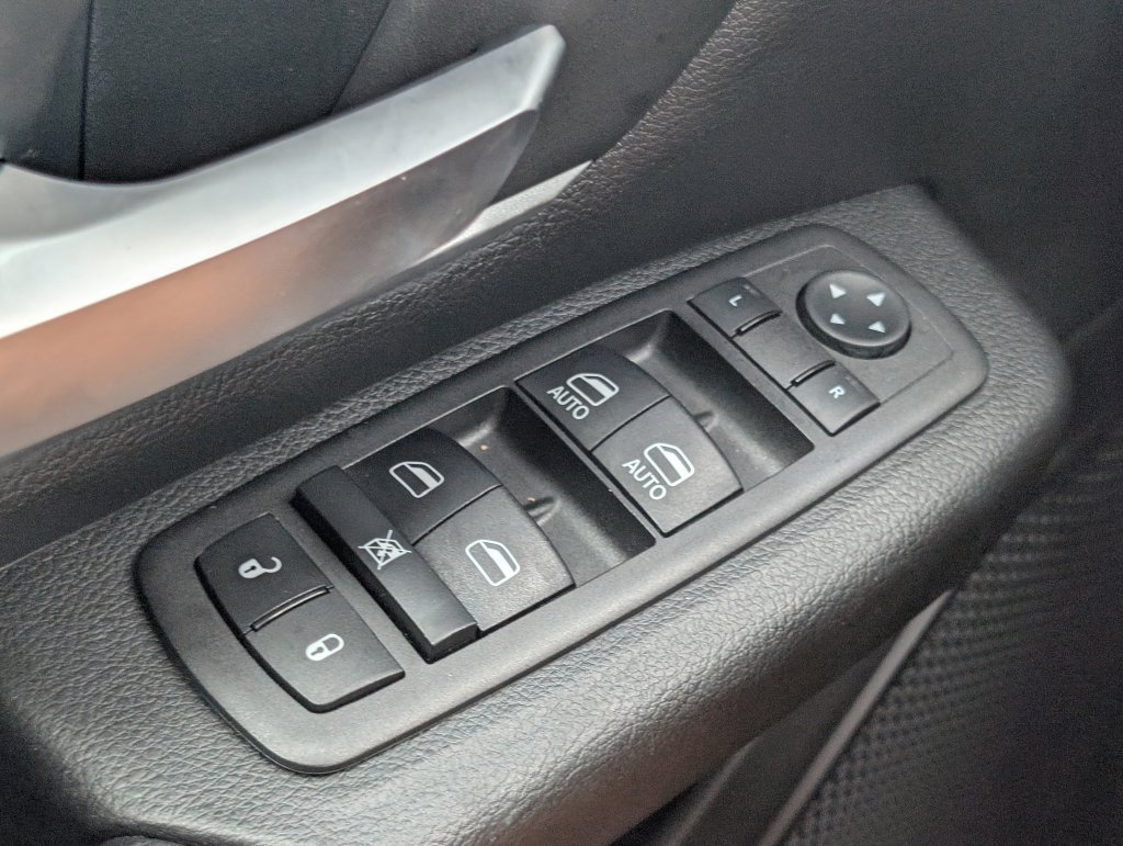 Used 2023 RAM 1500 Big Horn AWD/4WD image 12