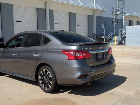 Used 2016 Nissan Sentra SR FWD image 7