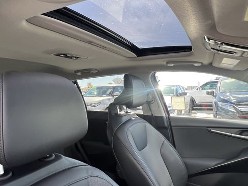 Certified 2023 Kia Niro EX Touring image 19