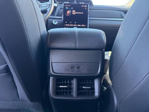 Used 2025 GMC Terrain Elevation image 11