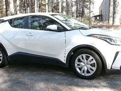 Used 2021 Toyota C-HR LE FWD image 9