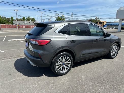 Used 2020 Ford Escape Titanium w/ Titanium Premium Package 2.0 AWD/4WD image 6