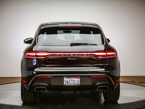 Certified 2025 Porsche Macan AWD/4WD image 6
