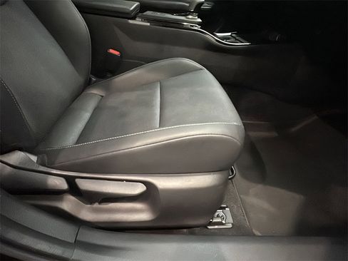 Used 2024 Toyota Prius XLE image 12