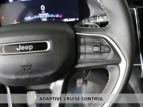 Used 2024 Jeep Grand Cherokee L Laredo AWD/4WD image 3