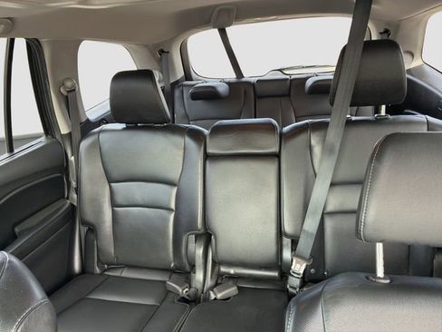 Used 2019 Honda Pilot Touring image 15
