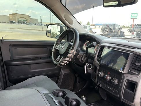 Used 2016 RAM 3500 Tradesman w/ Chrome Appearance Group image 78