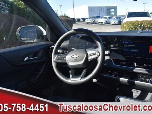 New 2026 Chevrolet Equinox LT w/ Convenience Package II FWD image 19