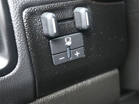 Used 2022 Chevrolet Colorado LT w/ LT Convenience Package image 20