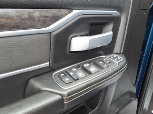 Used 2024 RAM 2500 Big Horn w/ Bed Utility Group image 4