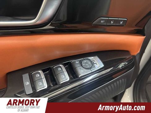 Used 2022 Kia Carnival SX Prestige w/ Paint Protection Package image 8