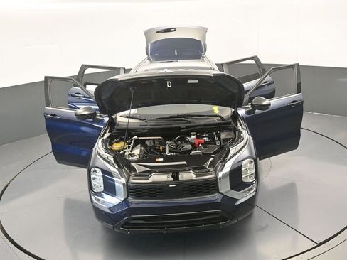 Used 2023 Mitsubishi Outlander SE image 79