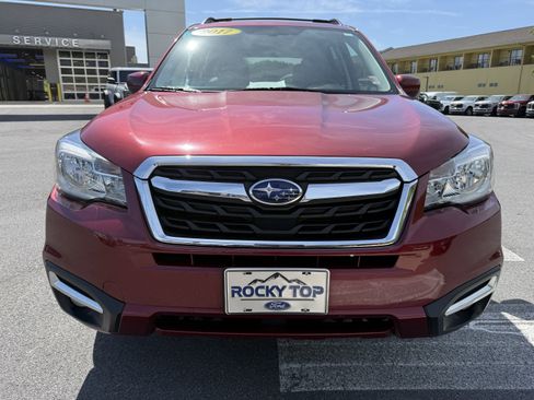 Used 2017 Subaru Forester 2.5i Limited w/ Popular Package #1 AWD/4WD image 2
