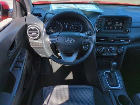 Used 2019 Hyundai Kona SEL image 16