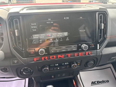 Used 2025 Nissan Frontier PRO-4X AWD/4WD image 27