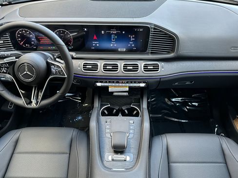 New 2026 Mercedes-Benz GLS 450 4MATIC image 12