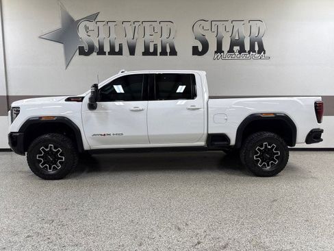 Used 2024 GMC Sierra 2500 AT4X image 11