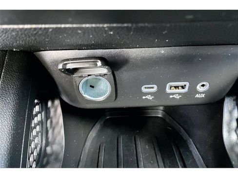 Used 2022 Chevrolet TrailBlazer LS FWD image 14
