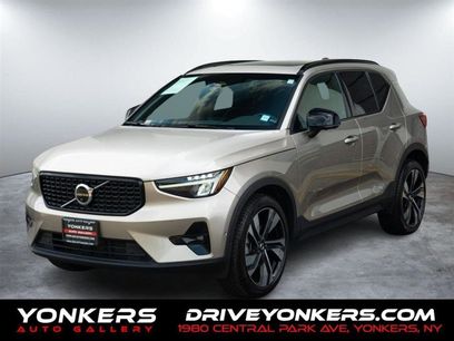 Used 2023 Volvo XC40 B5 Ultimate w/ Protection Package Premier