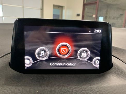 Used 2018 MAZDA MAZDA3 Touring FWD image 18