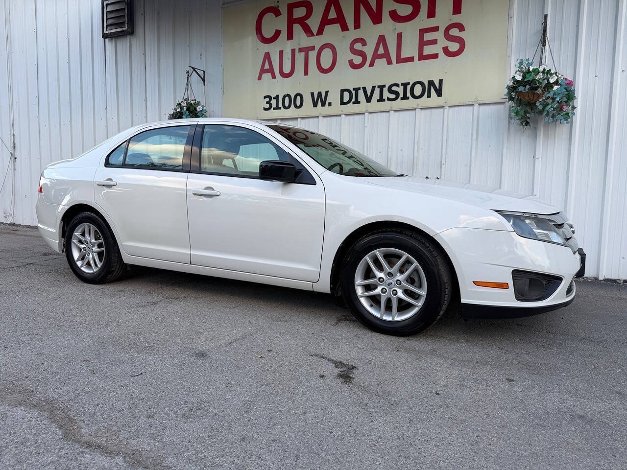 Used 2010 Ford Fusion S FWD image 2