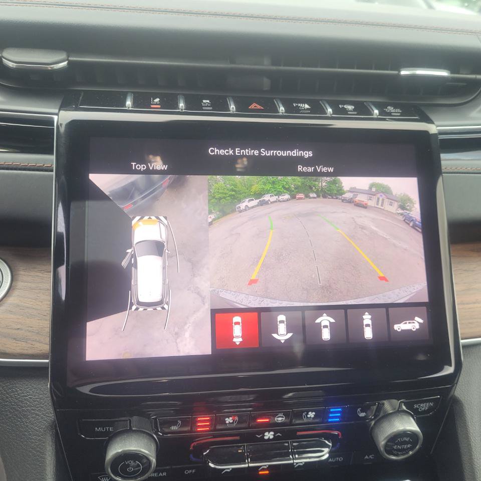Used 2022 Jeep Grand Cherokee Summit w/ Adv Protech Group IV AWD/4WD image 21