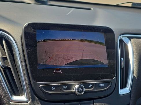 Used 2020 Chevrolet Malibu LT FWD image 24