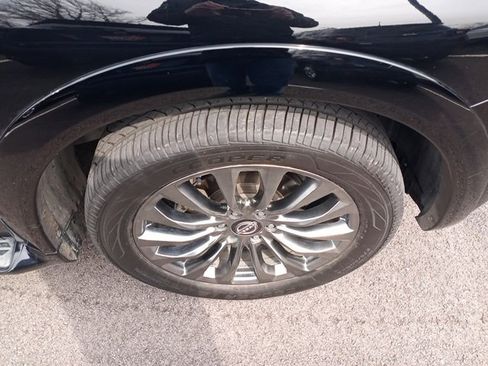 Used 2021 Nissan Armada Platinum image 9