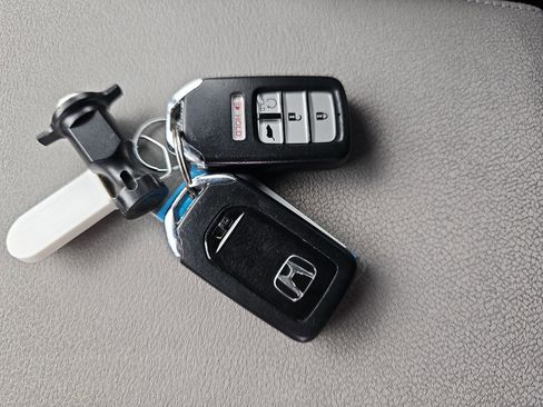 Used 2017 Honda CR-V EX image 10