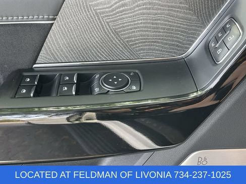 Used 2023 Ford F150 Lightning Platinum AWD/4WD image 23