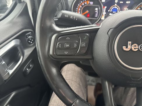 Used 2022 Jeep Gladiator Sport image 18