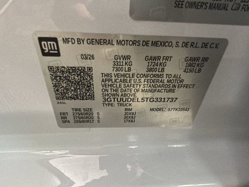 Used 2026 GMC Sierra 1500 SLT w/ SLT Premium Plus Package AWD/4WD image 12