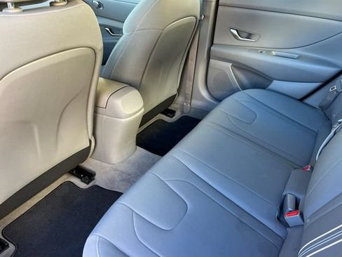 Certified 2023 Hyundai Elantra SEL FWD image 15