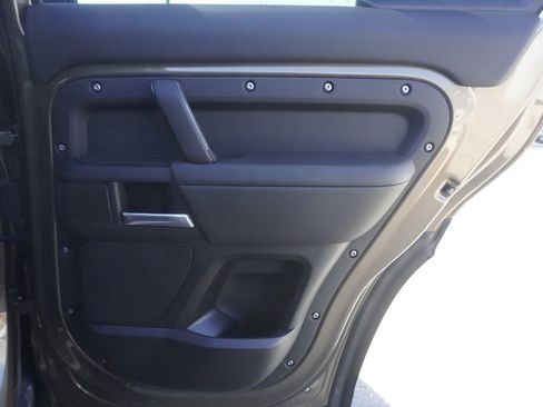 New 2026 Land Rover Defender 110 X-Dynamic SE image 25