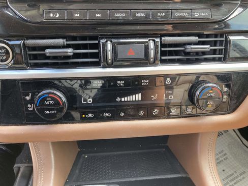Used 2022 Nissan Pathfinder Platinum w/ Cargo Package FWD image 27